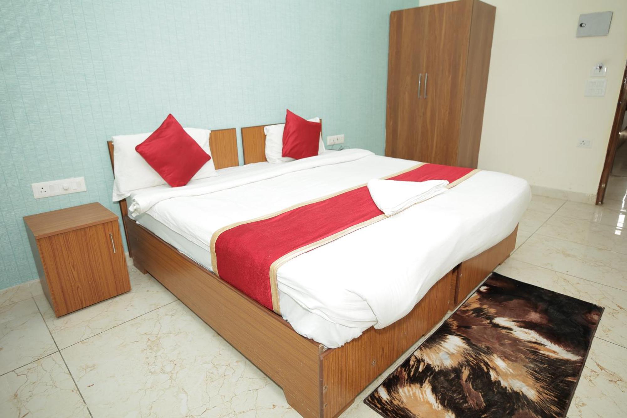 Hotel The Anvi Residency Sector 122 Нойда Екстер'єр фото