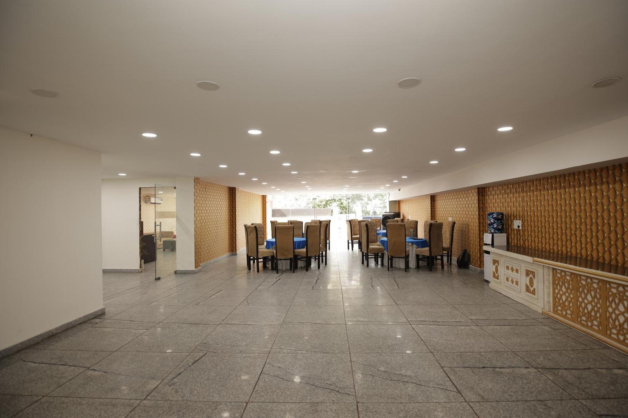 Hotel The Anvi Residency Sector 122 Нойда Екстер'єр фото